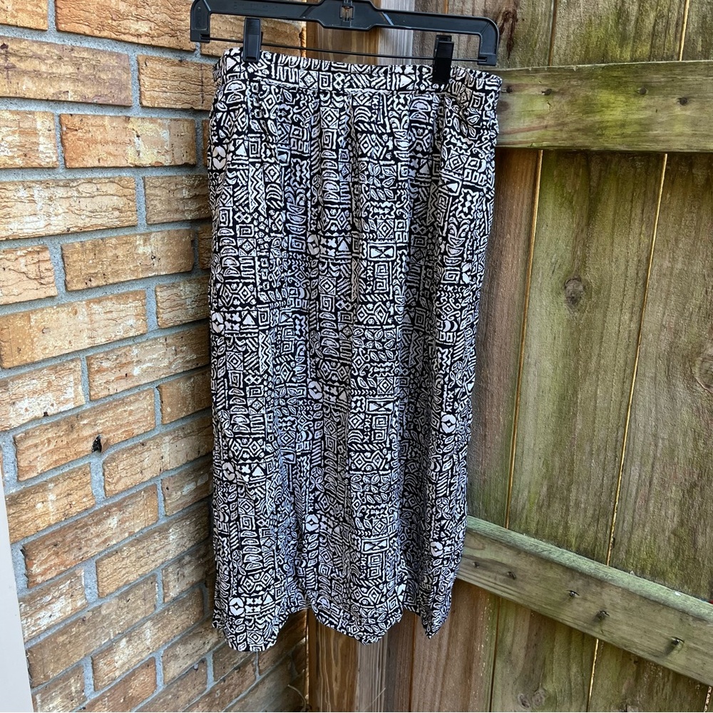 Requirements Black and White Printed Midi Skirt Rayon size Large